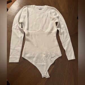 NEVER WORN Abercrombie and Fitch white long sleeve bodysuit with tailored